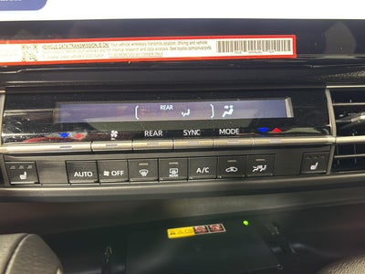 2025 Toyota Sienna Woodland Edition