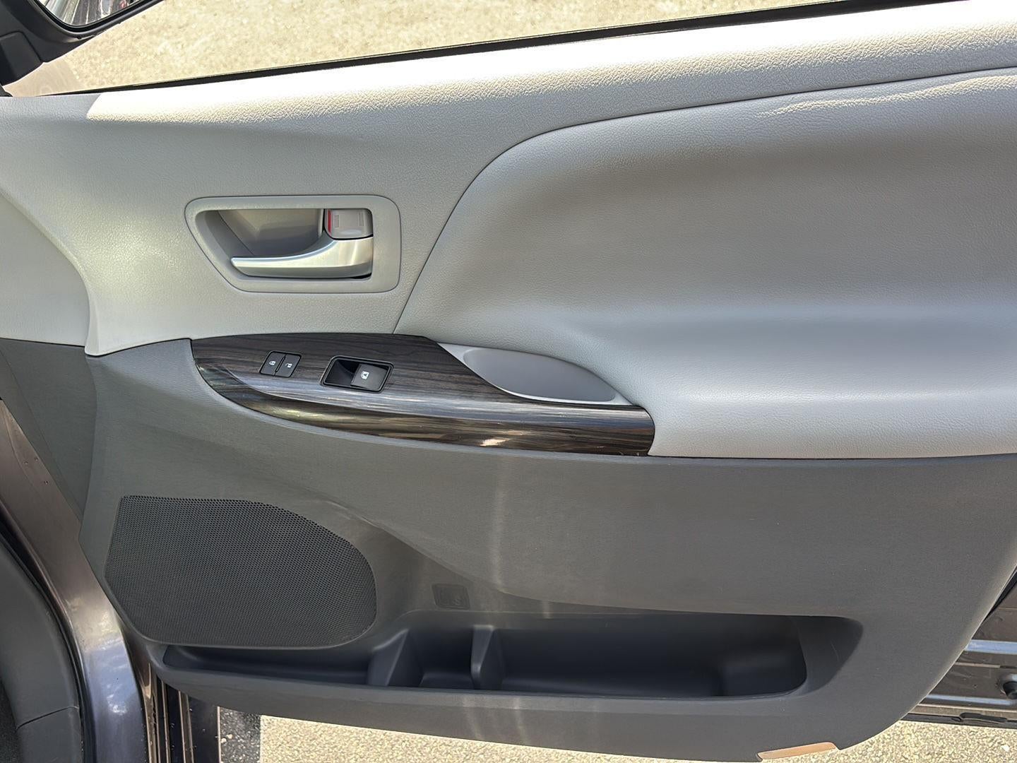 2015 Toyota Sienna XLE 7-Passenger