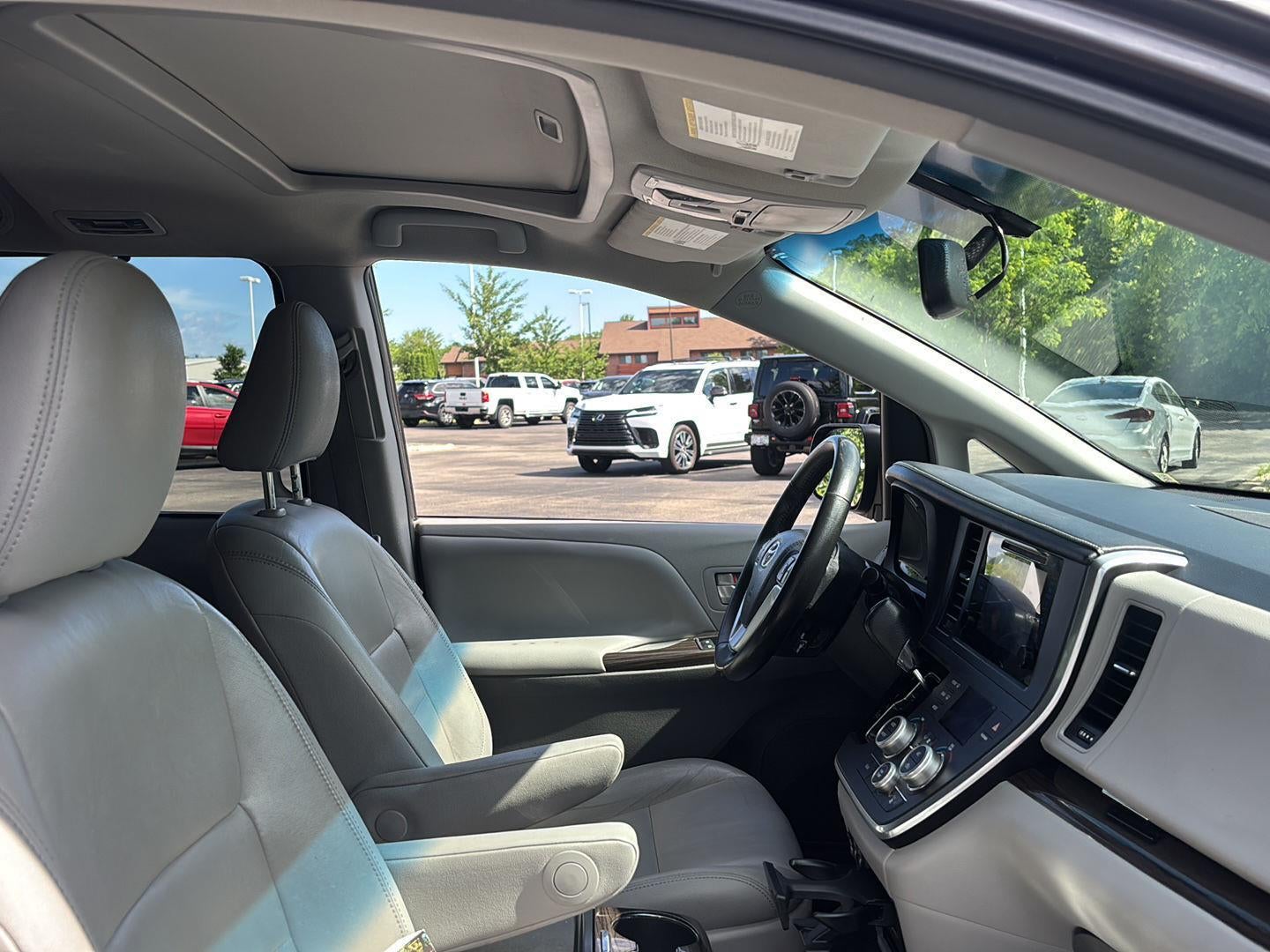 2015 Toyota Sienna XLE 7-Passenger