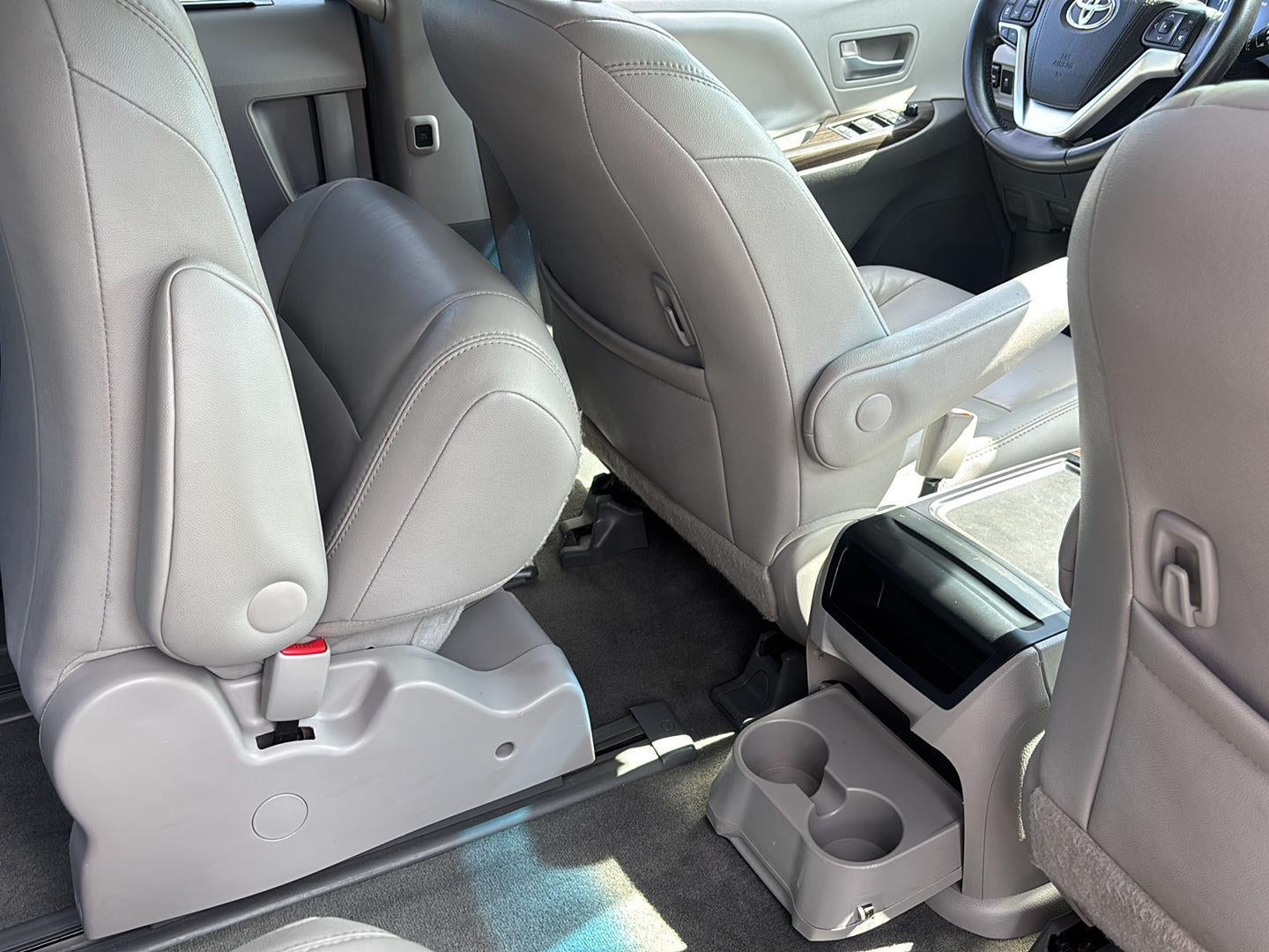 2015 Toyota Sienna XLE 7-Passenger