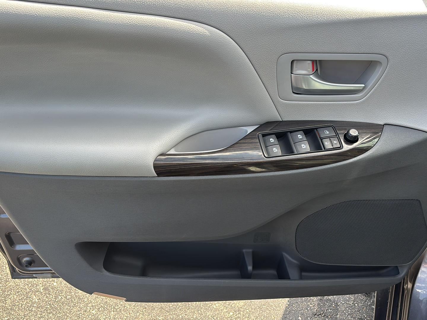 2015 Toyota Sienna XLE 7-Passenger