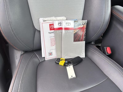 2021 Toyota Sienna XSE