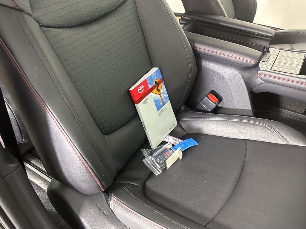 2025 Toyota Sienna XSE