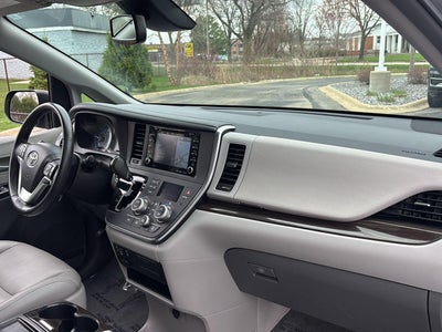 2018 Toyota Sienna XLE 7-Passenger