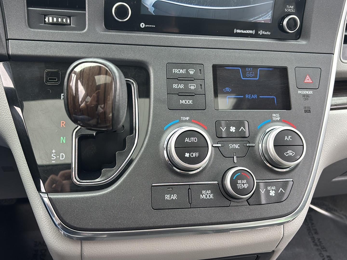 2018 Toyota Sienna XLE 7-Passenger