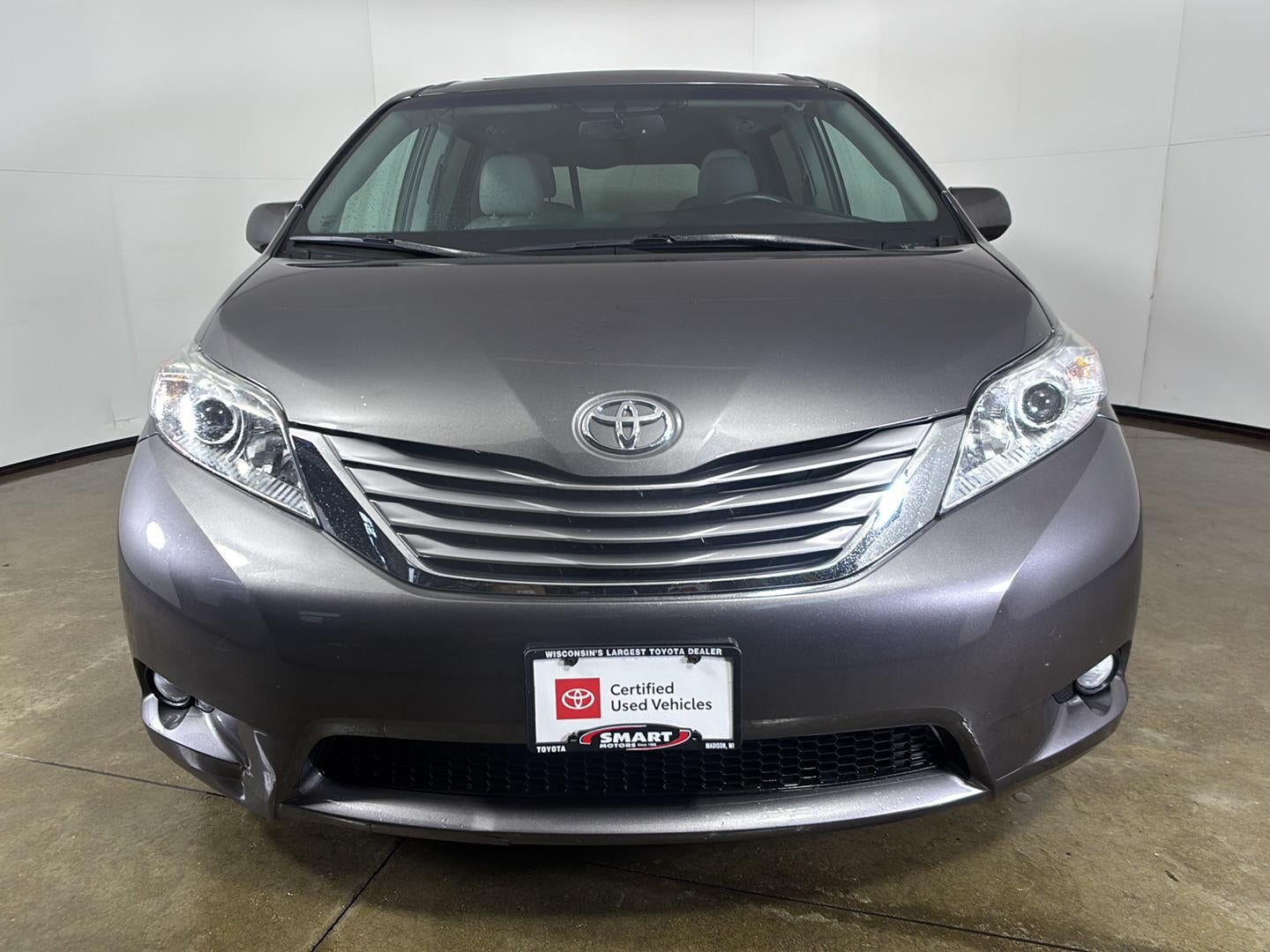 2017 Toyota Sienna XLE