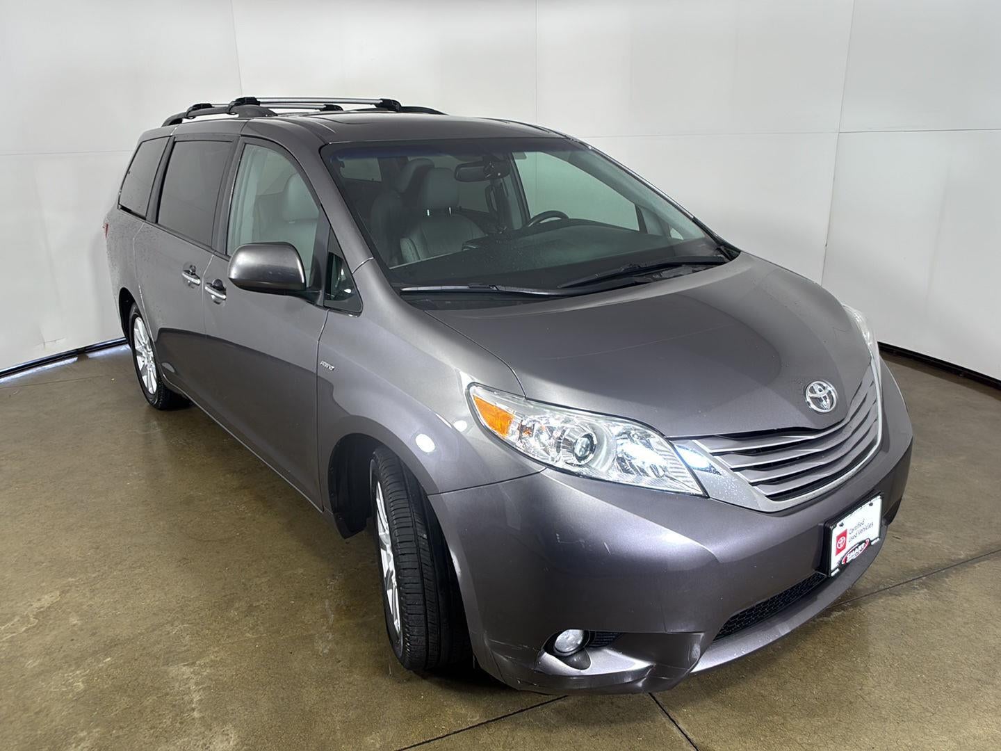 2017 Toyota Sienna XLE