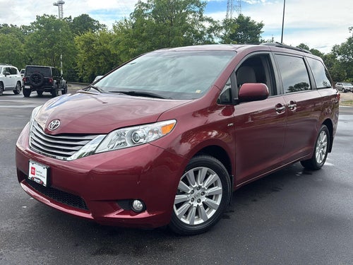 2017 Toyota Sienna XLE 7-Passenger