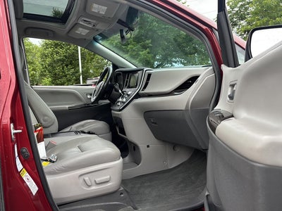2017 Toyota Sienna XLE 7-Passenger