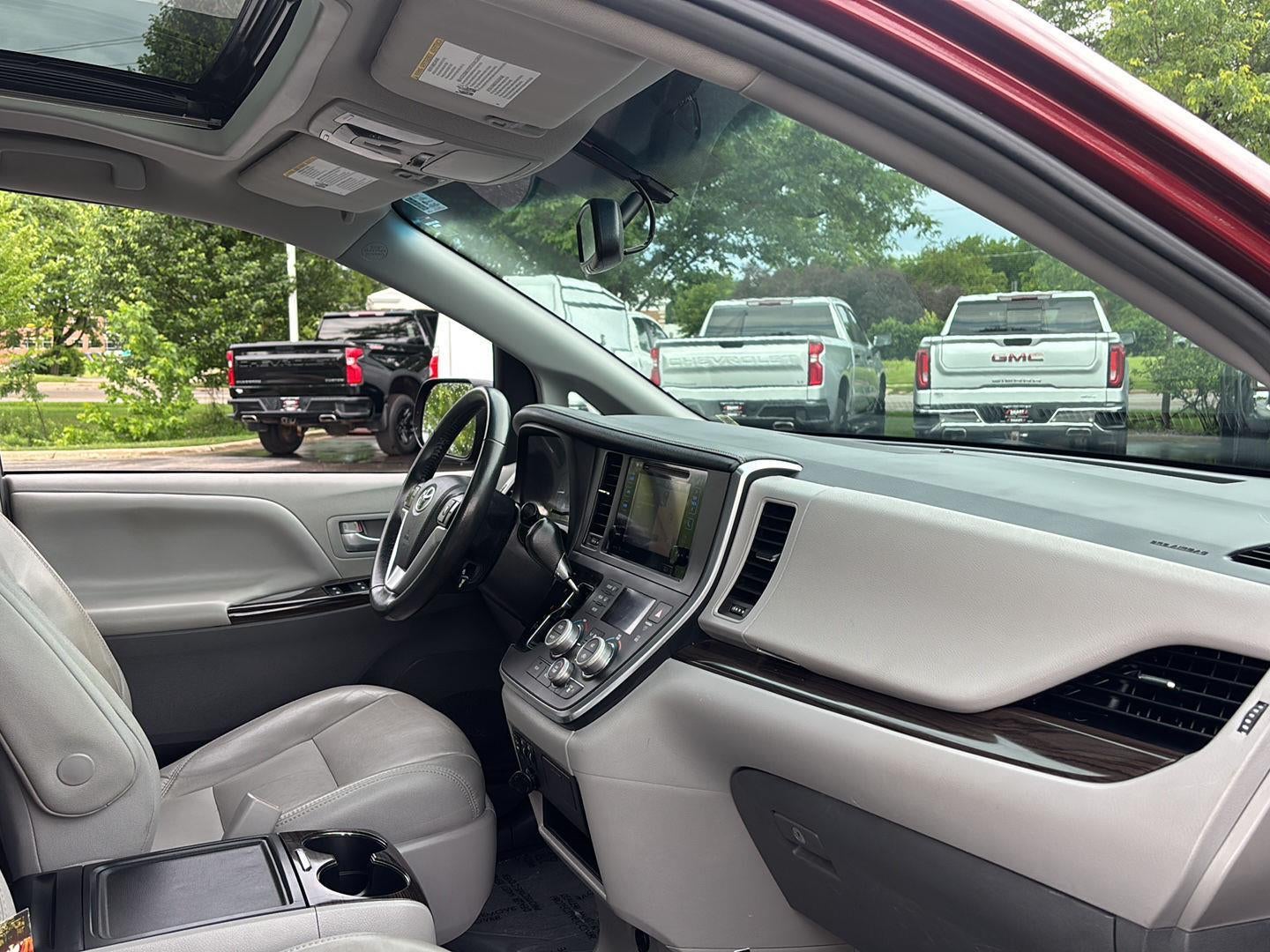 2017 Toyota Sienna XLE 7-Passenger