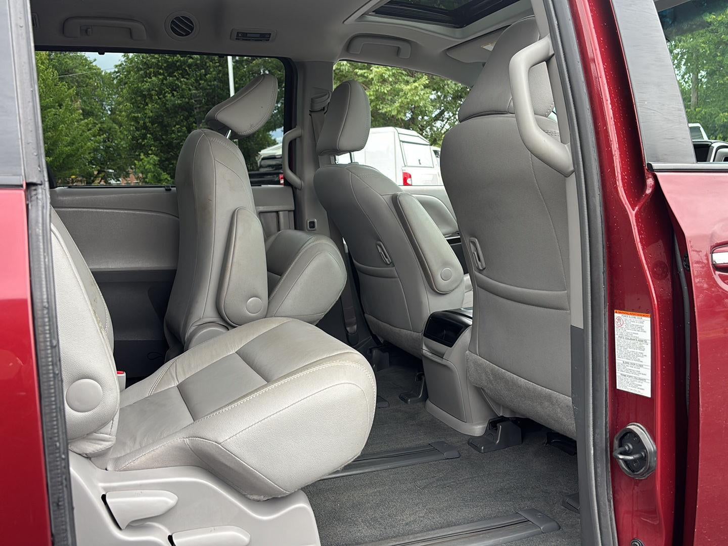 2017 Toyota Sienna XLE 7-Passenger