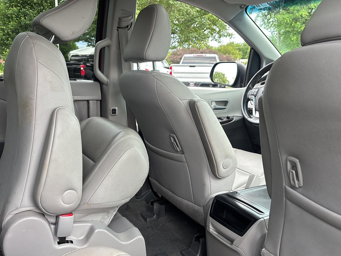 2017 Toyota Sienna XLE 7-Passenger