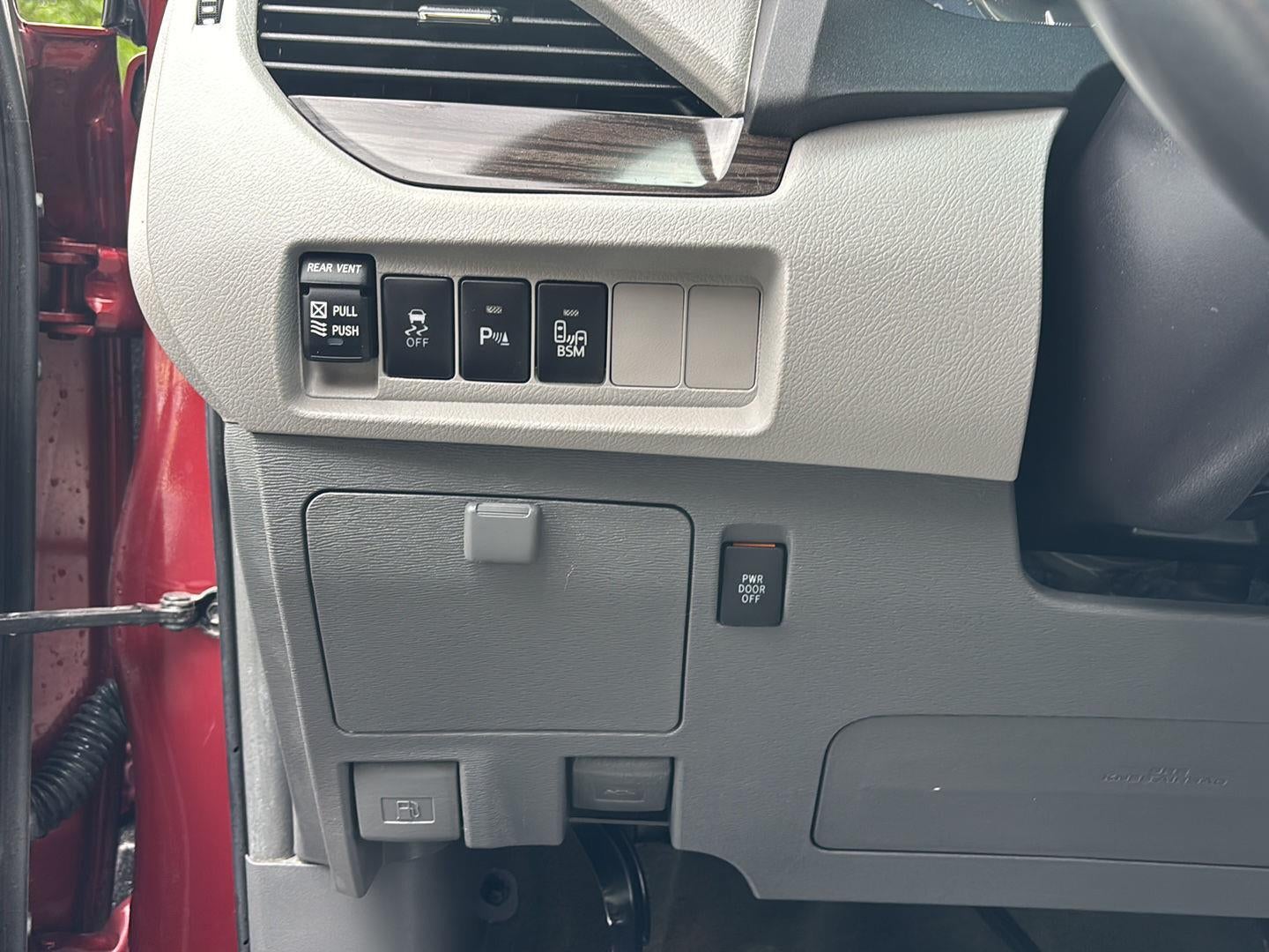 2017 Toyota Sienna XLE 7-Passenger