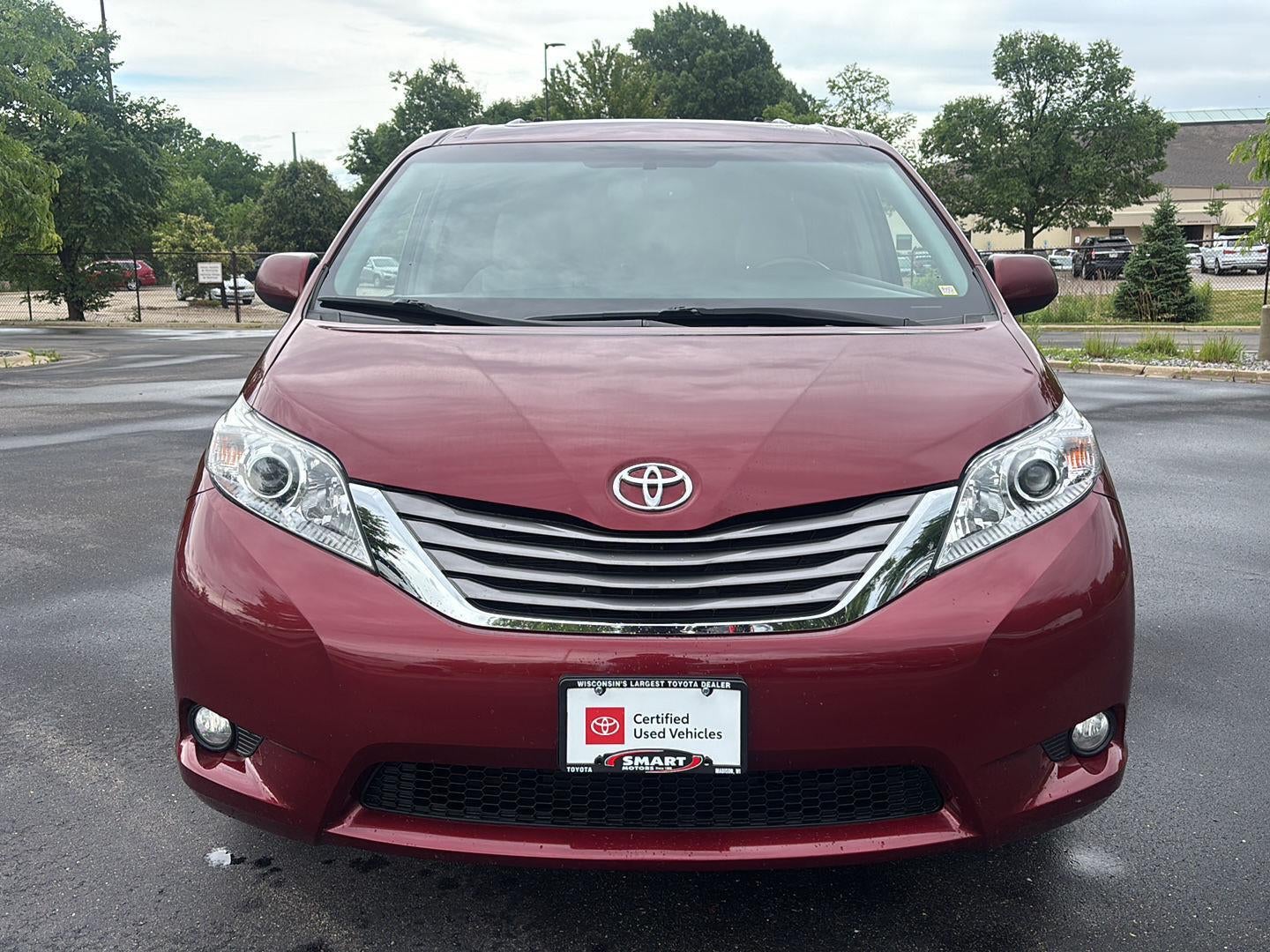 2017 Toyota Sienna XLE 7-Passenger