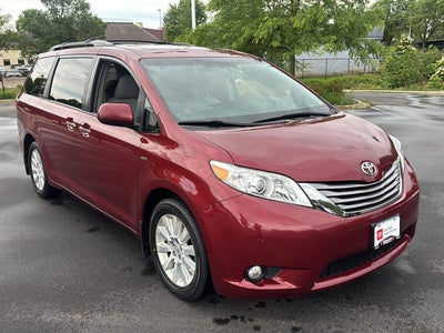 2017 Toyota Sienna XLE 7-Passenger