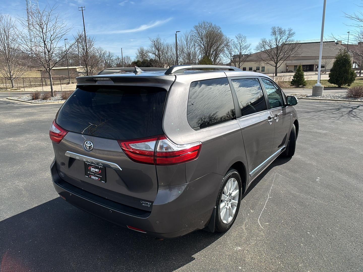 2017 Toyota Sienna Limited Premium 7-Passenger