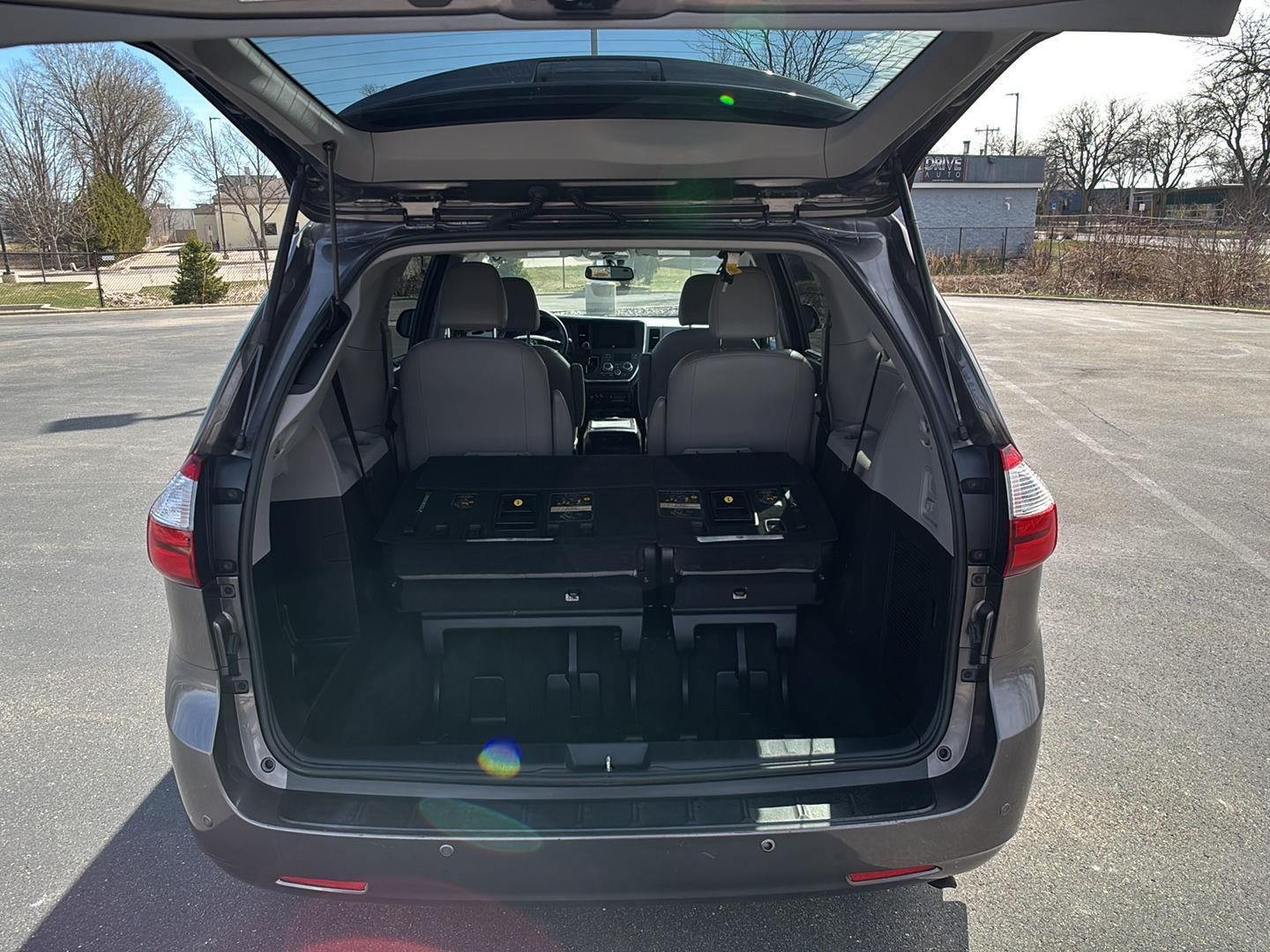 2017 Toyota Sienna Limited Premium 7-Passenger