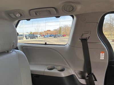 2017 Toyota Sienna Limited Premium 7-Passenger