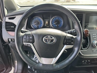 2017 Toyota Sienna Limited Premium 7-Passenger