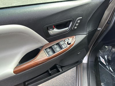 2017 Toyota Sienna Limited Premium 7-Passenger