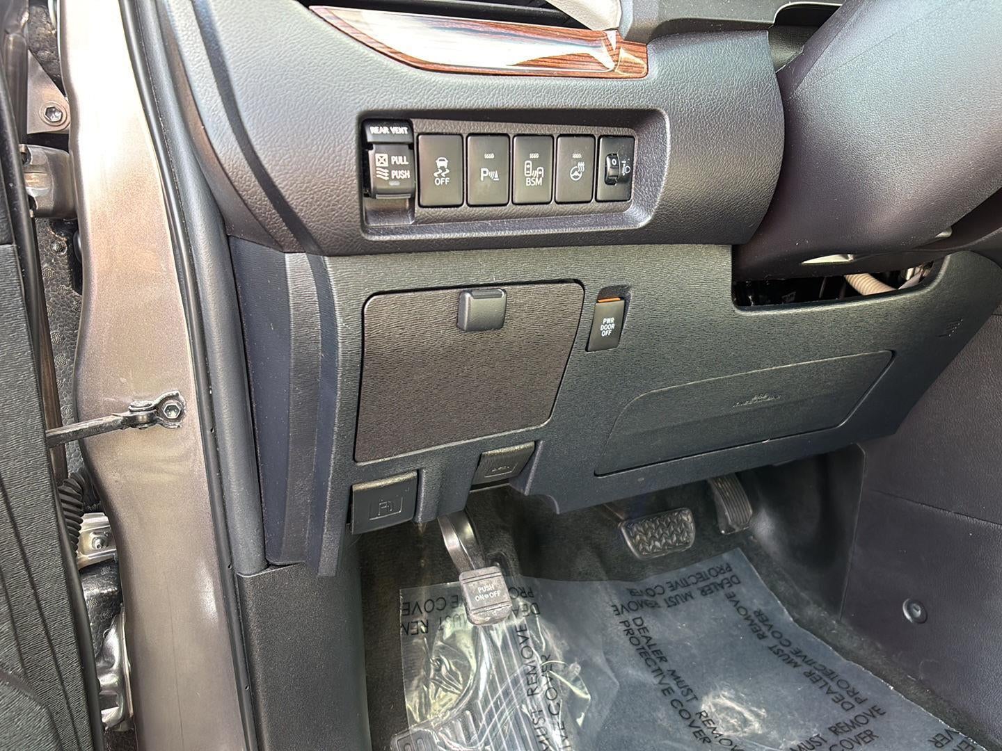 2017 Toyota Sienna Limited Premium 7-Passenger