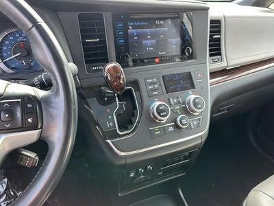 2017 Toyota Sienna Limited Premium 7-Passenger