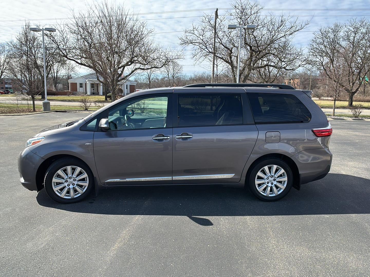 2017 Toyota Sienna Limited Premium 7-Passenger