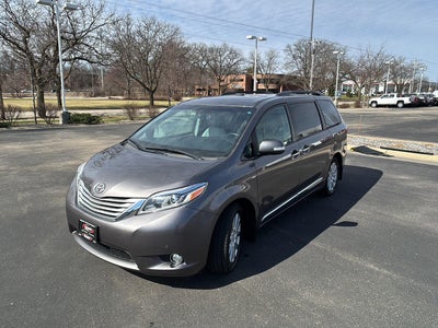 2017 Toyota Sienna Limited Premium 7-Passenger