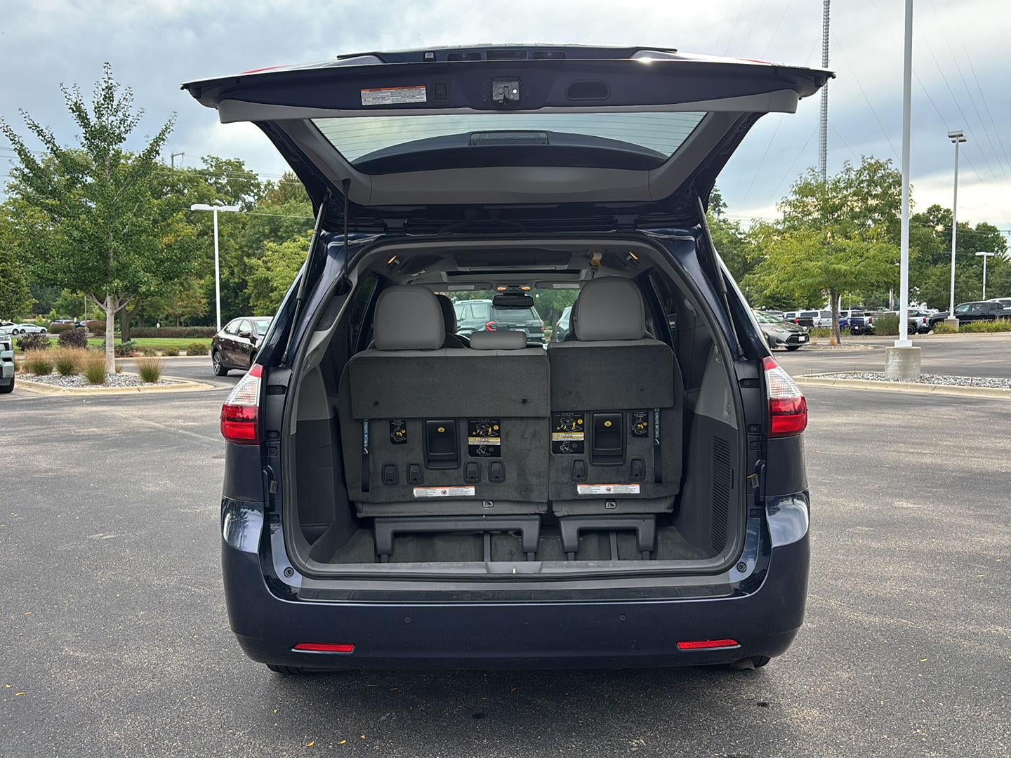 2018 Toyota Sienna XLE Premium 7-Passenger
