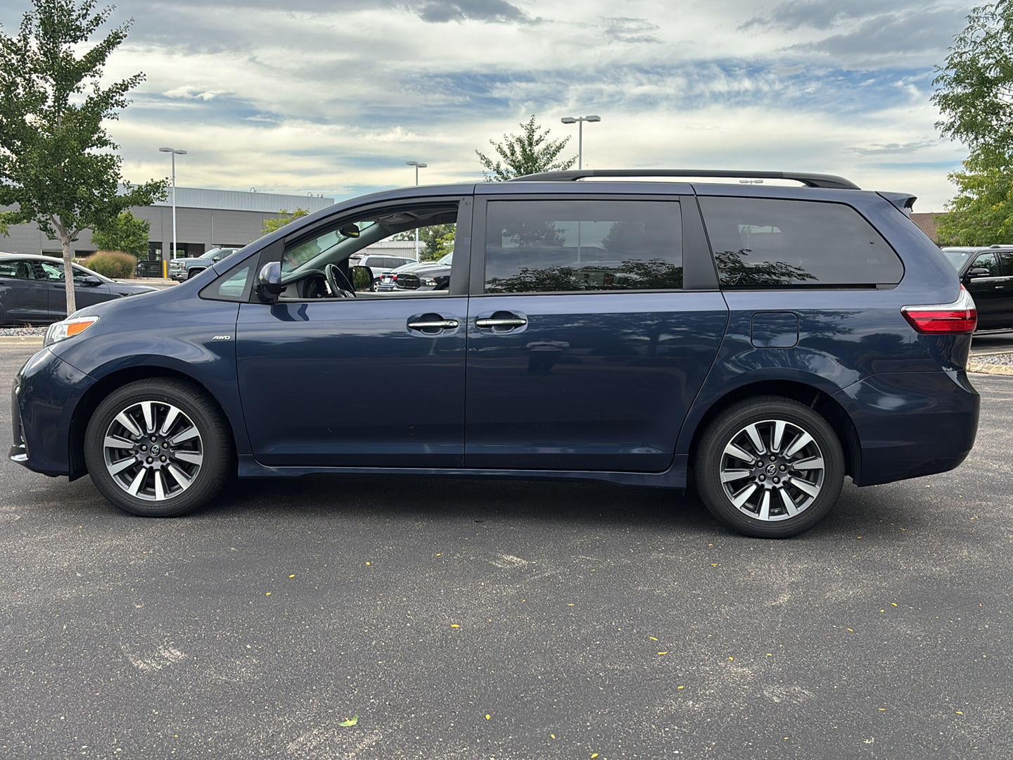 2018 Toyota Sienna XLE Premium 7-Passenger
