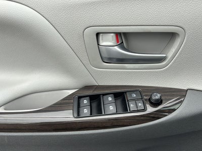 2018 Toyota Sienna XLE Premium 7-Passenger