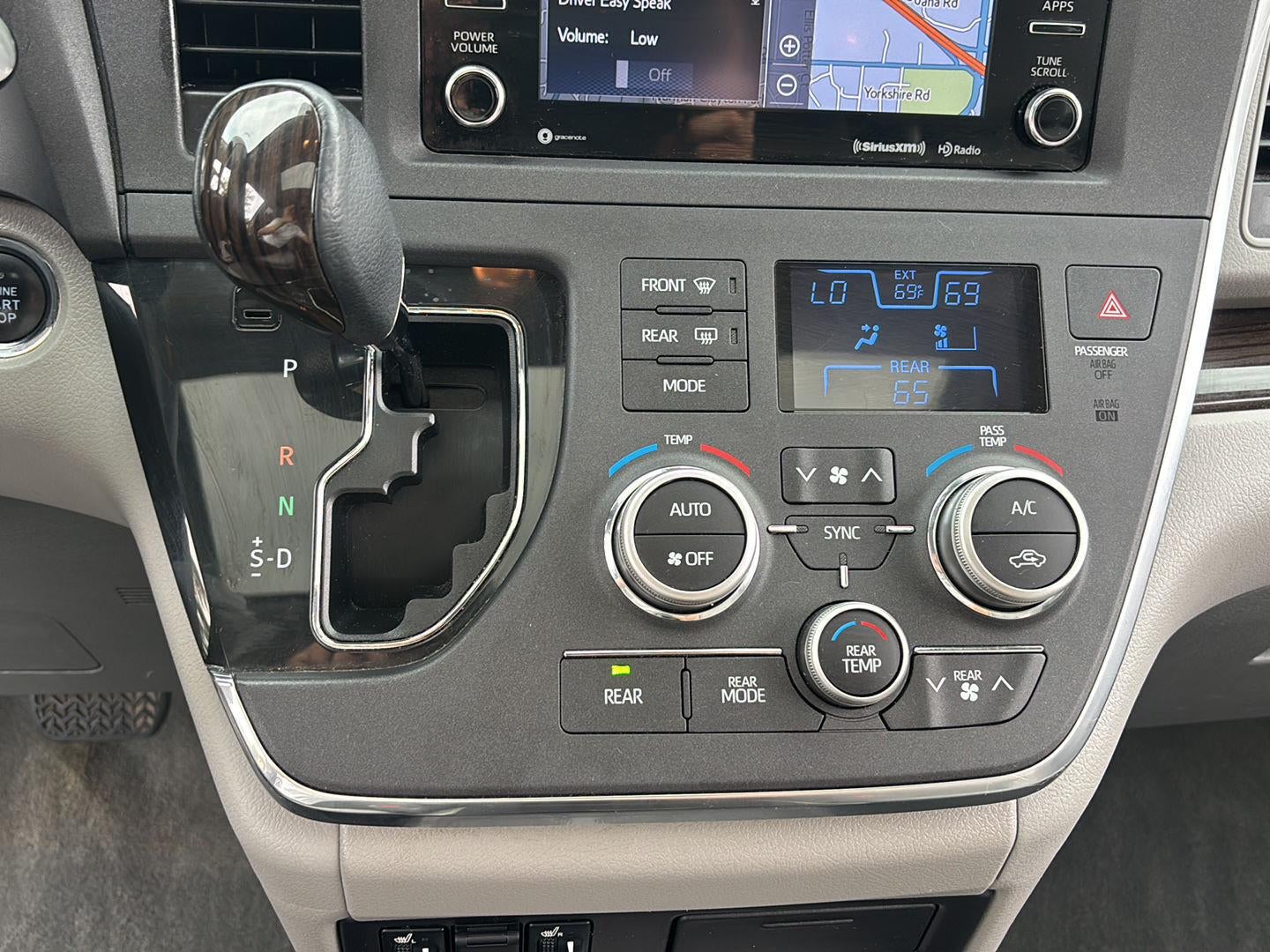 2018 Toyota Sienna XLE Premium 7-Passenger