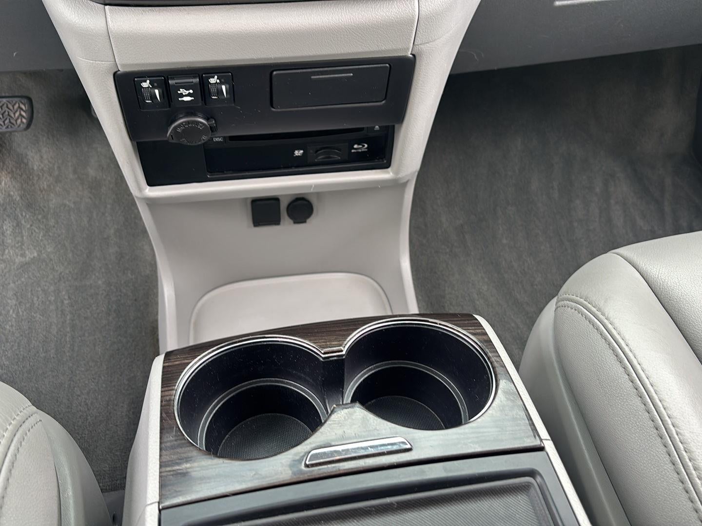 2018 Toyota Sienna XLE Premium 7-Passenger