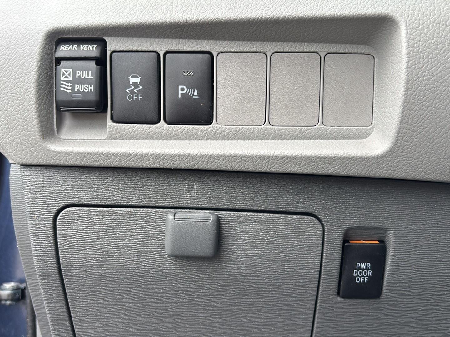 2018 Toyota Sienna XLE Premium 7-Passenger