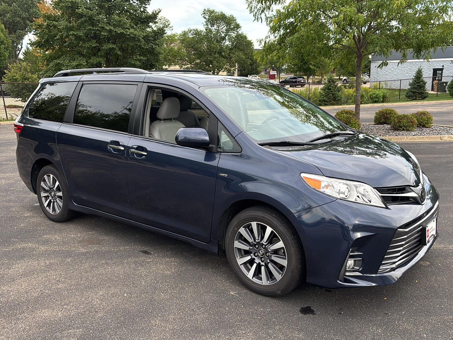 2018 Toyota Sienna XLE Premium 7-Passenger