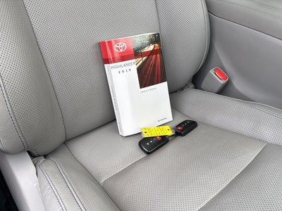 2019 Toyota Highlander Limited Platinum