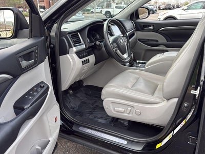 2019 Toyota Highlander Limited Platinum