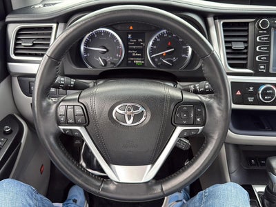 2019 Toyota Highlander Limited Platinum