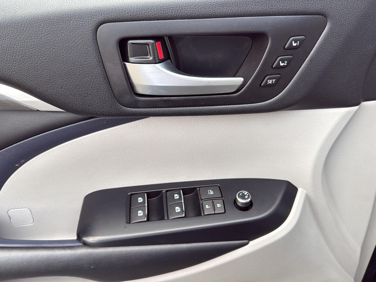 2019 Toyota Highlander Limited Platinum