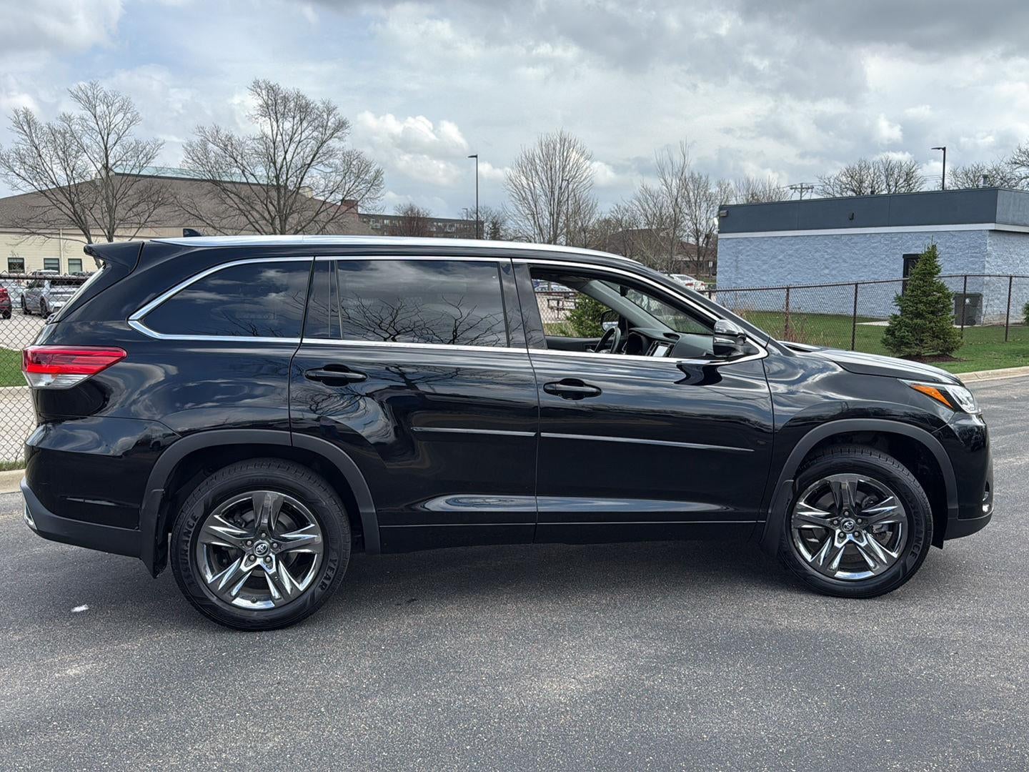 2019 Toyota Highlander Limited Platinum