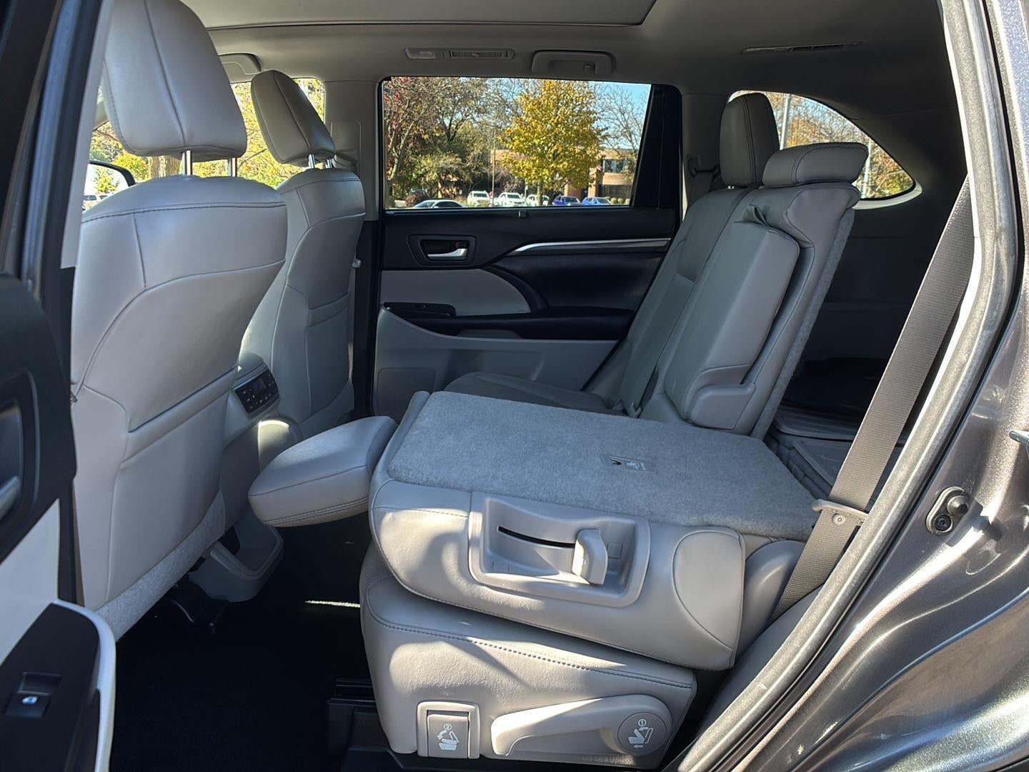 2017 Toyota Highlander Limited Platinum