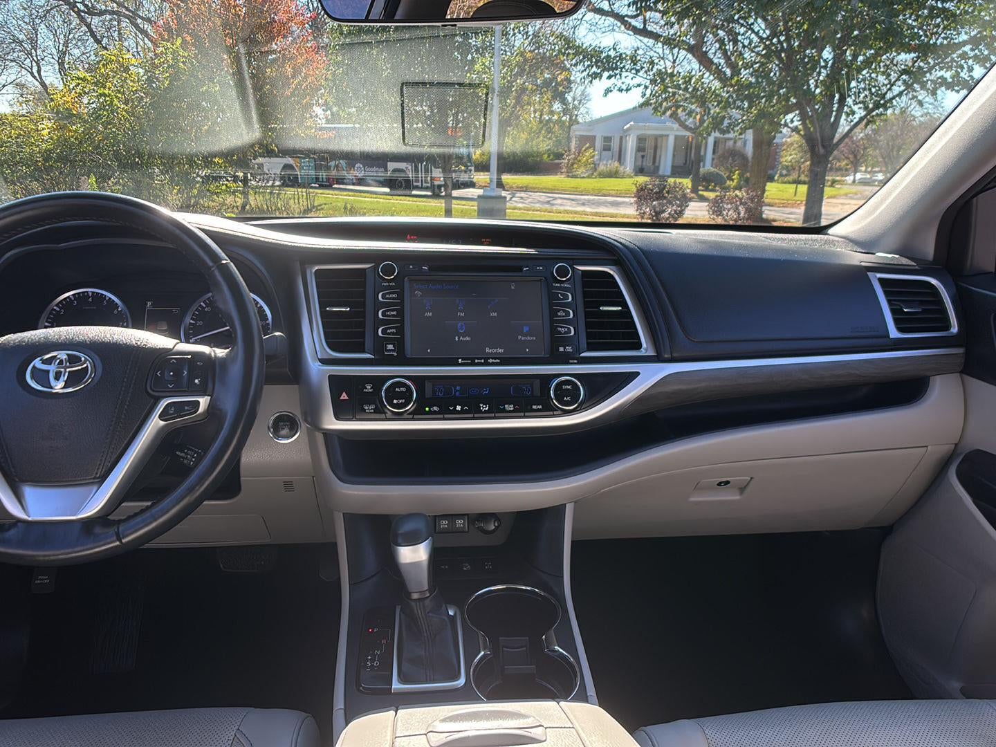 2017 Toyota Highlander Limited Platinum