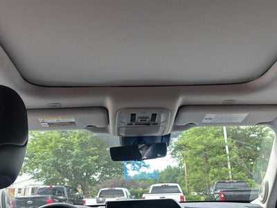 2023 Toyota Highlander Hybrid Platinum
