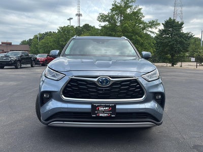 2023 Toyota Highlander Hybrid Platinum
