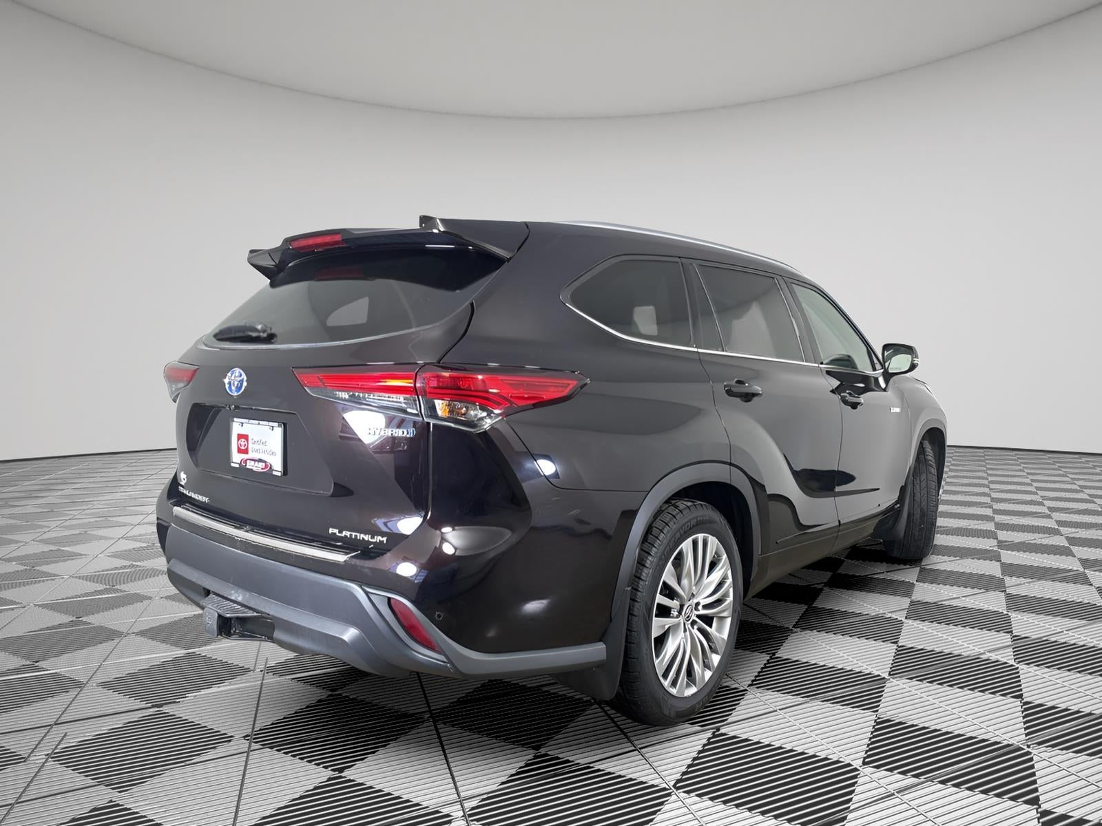 2020 Toyota Highlander Hybrid Platinum