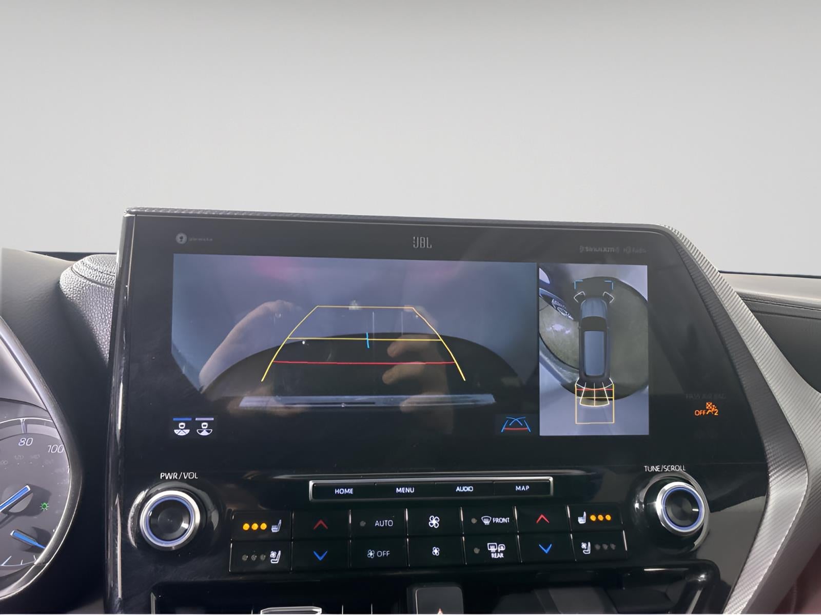 2020 Toyota Highlander Hybrid Platinum