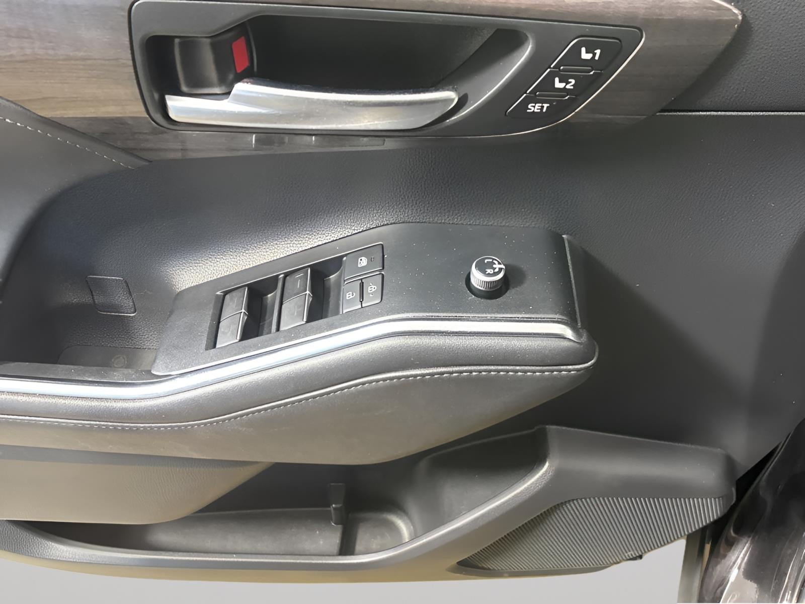 2020 Toyota Highlander Hybrid Platinum