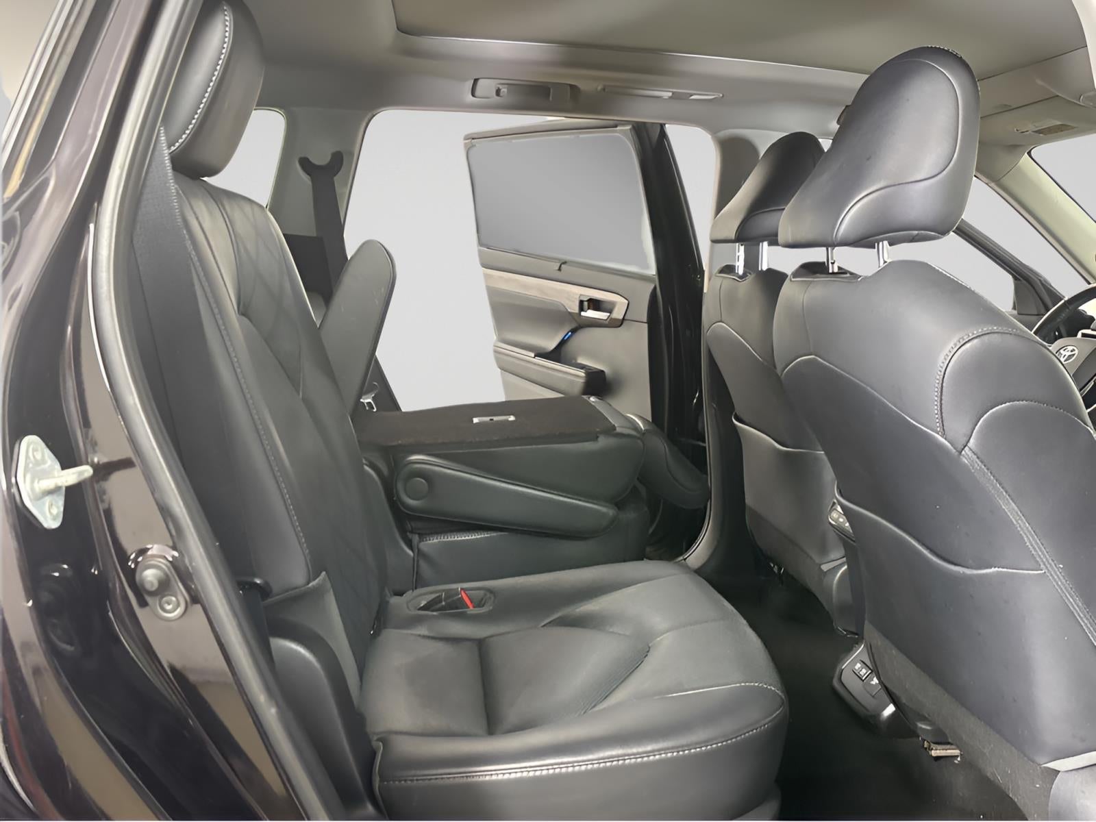 2020 Toyota Highlander Hybrid Platinum