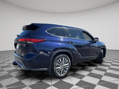 2021 Toyota Highlander Hybrid Platinum