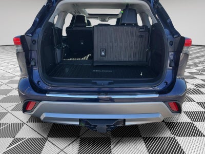 2021 Toyota Highlander Hybrid Platinum